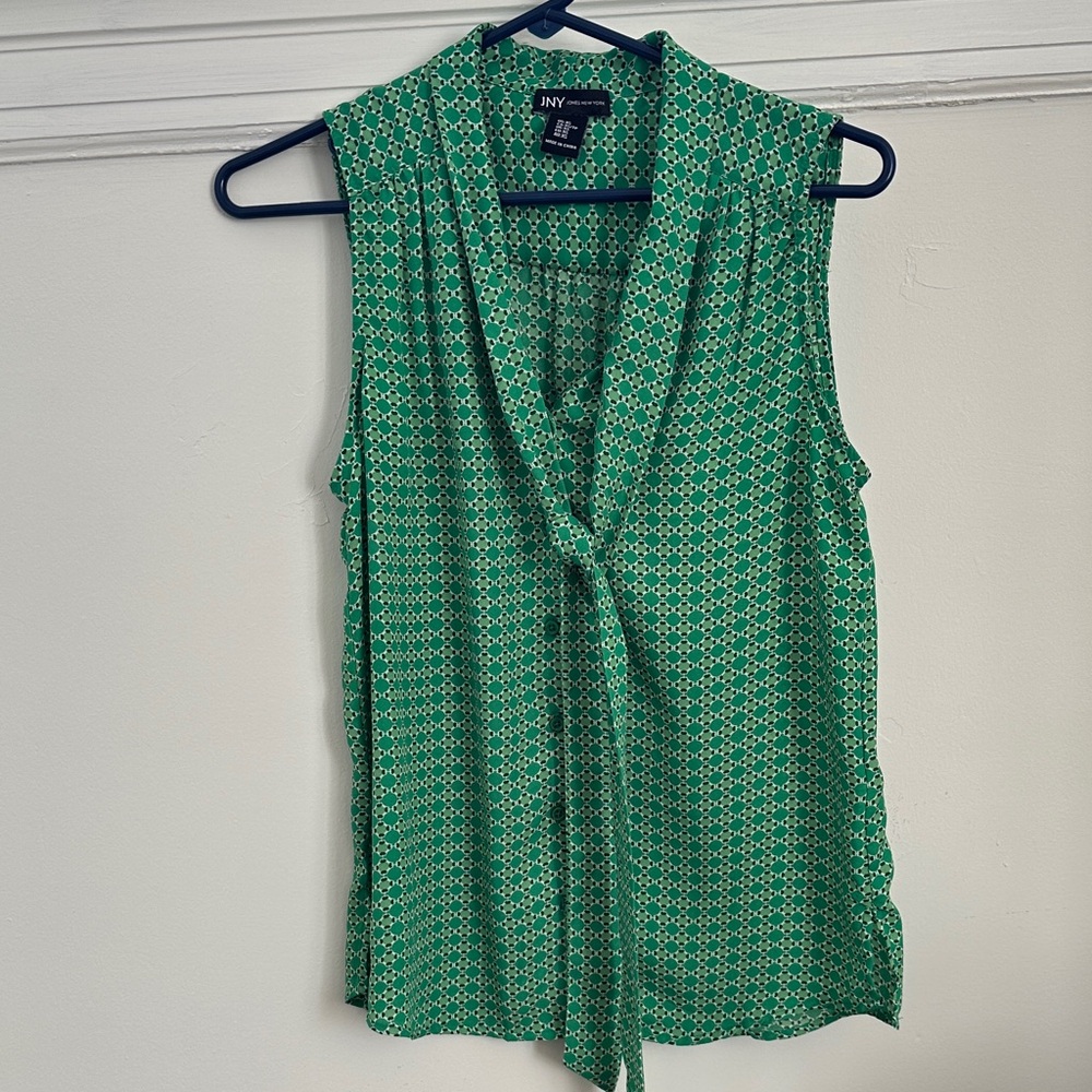 Jones New York Green Patterned Sleeveless Blouse